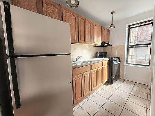 3rd image of 734 4th Ave #1