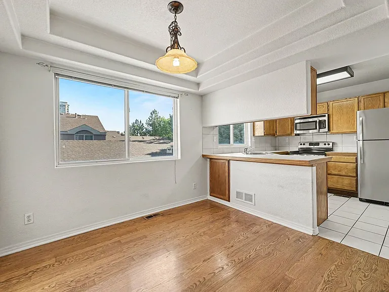 4594 E Kentucky Pl — Photo 8