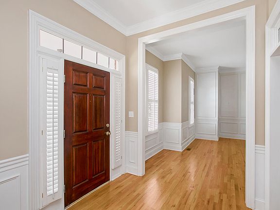 4th image of 110 Knob Hill Dr