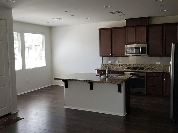 5th image of 40991 Belleray Ave