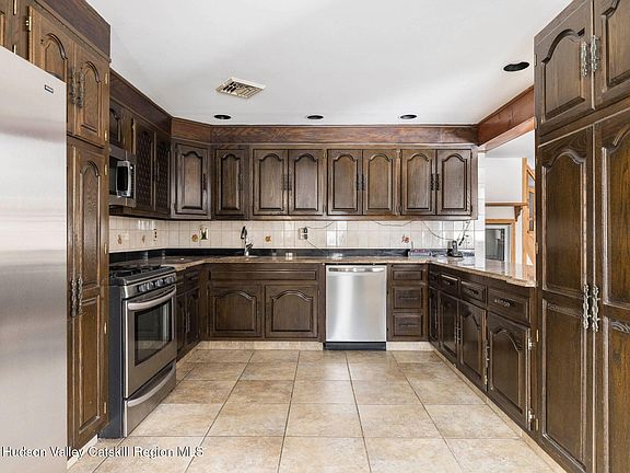 4th image of 463 Mckinstry Road