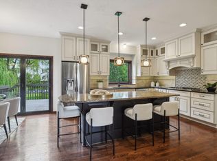 14287 Freeport Trl, Apple Valley, MN 55124