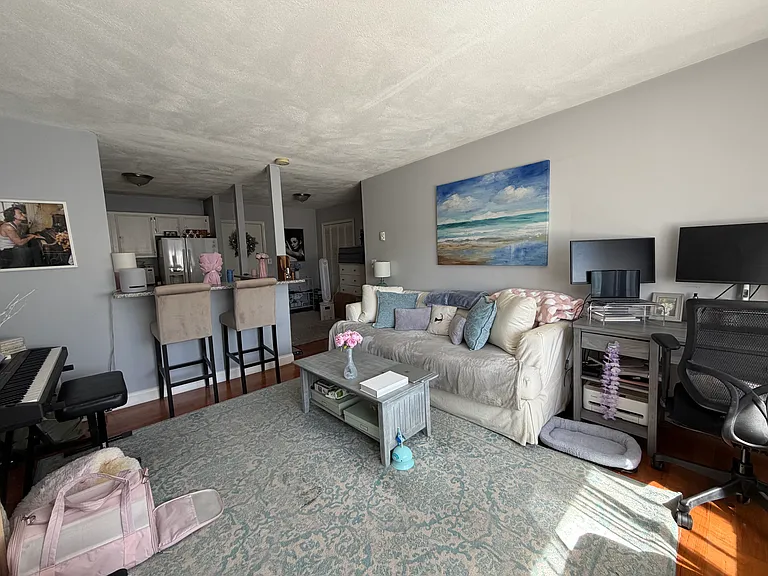 461 Washington St #304 — Photo 2