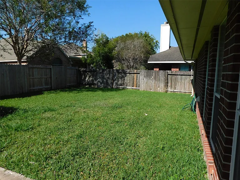 3702 Heritage Colony Dr — Photo 43