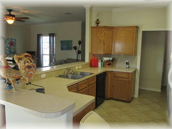 3rd image of 2326 Handlin Dr