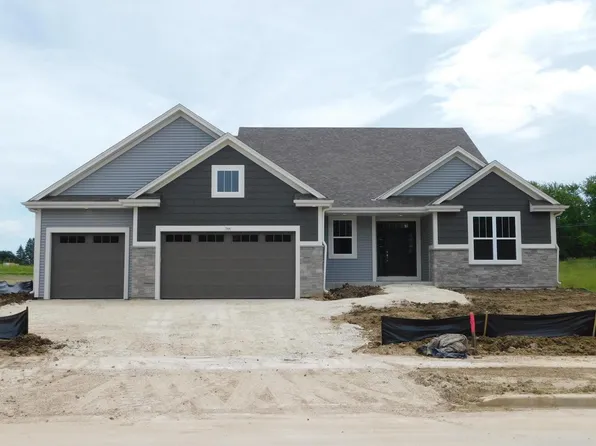 944 Kohlwey DRIVE, Grafton, WI 53024