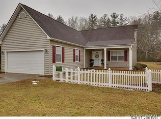 185 Cambridge Dr, Brevard, NC 28712