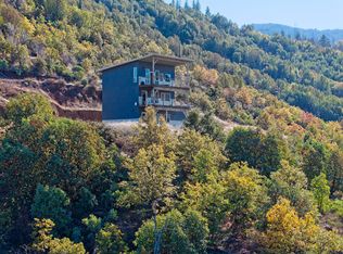 3152 Siskiyou Blvd, Ashland, OR 97520