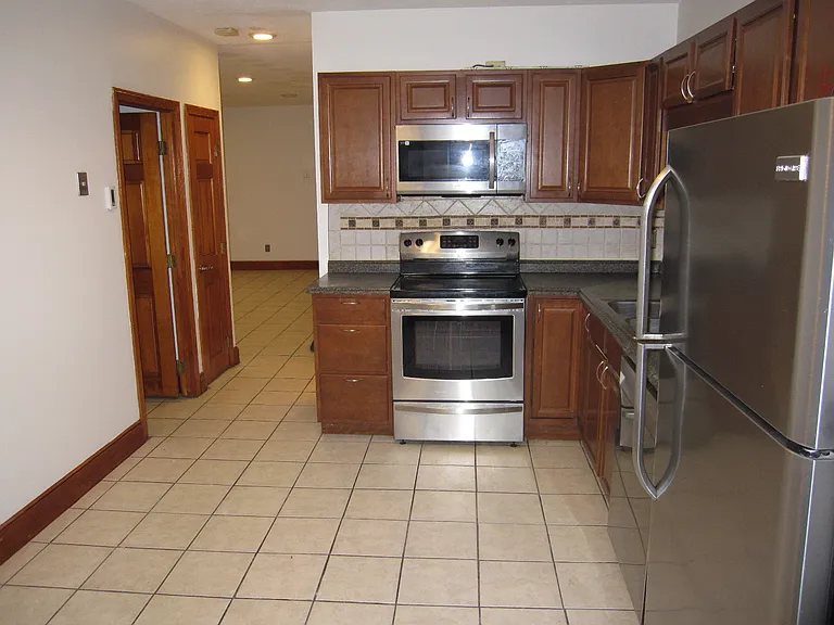 75 Nicholas Rd #C — Photo 8