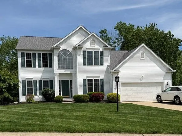 1751 Hannum Dr, Streetsboro, OH 44241