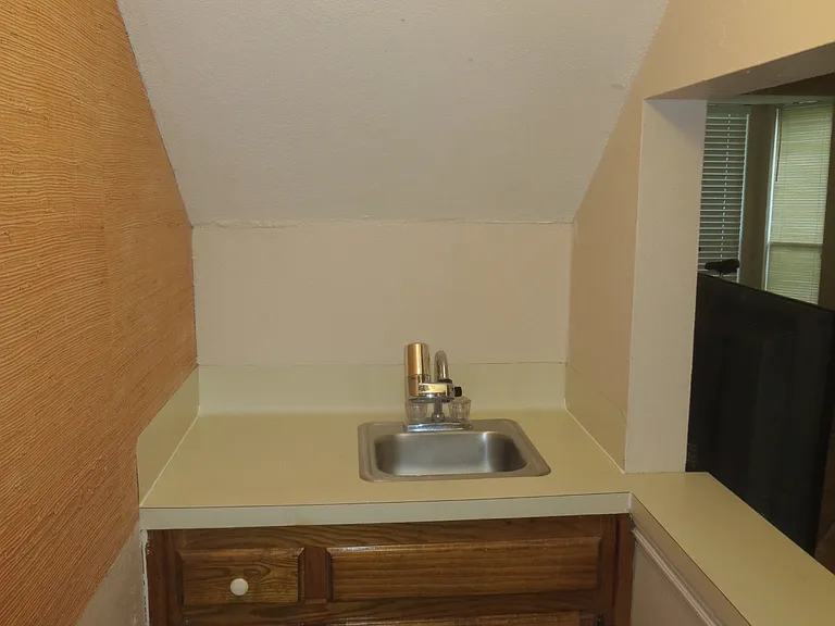 Wet bar