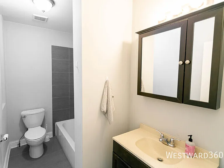 2753 N Whipple St #2 — Photo 9