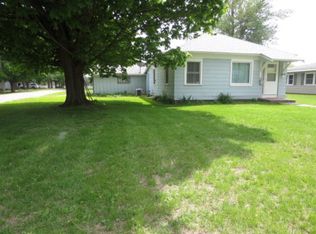 809 Washington St, Wapello, IA 52653