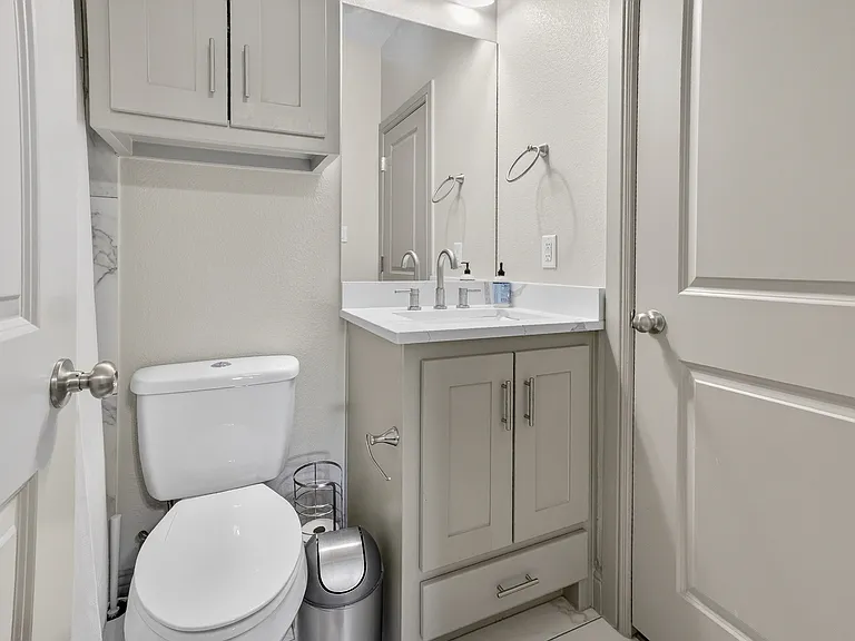 2519 McCart Ave — Photo 5