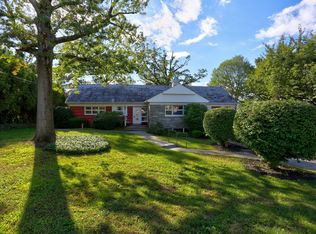 1958 Melody Ln, Lancaster, PA 17601