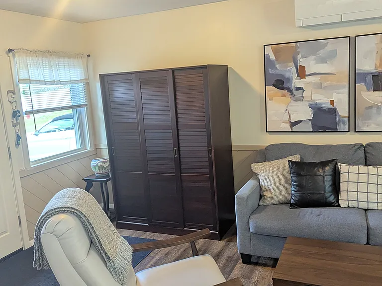 141 Belknap Ave — Photo 5