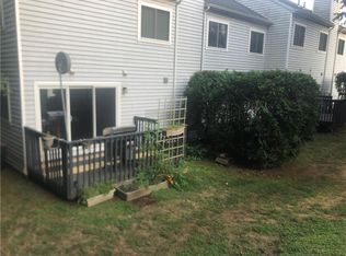 17 Wooded Heights Dr #17, Cromwell, CT 06416