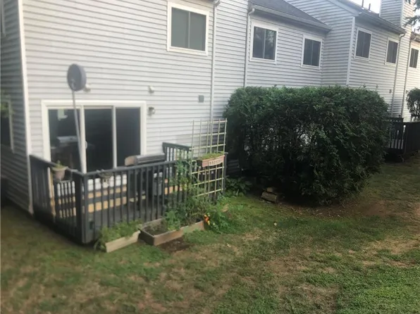 17 Wooded Heights Drive #17, Cromwell, CT 06416