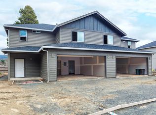 101 Dove Pl, Rogue River, OR 97537