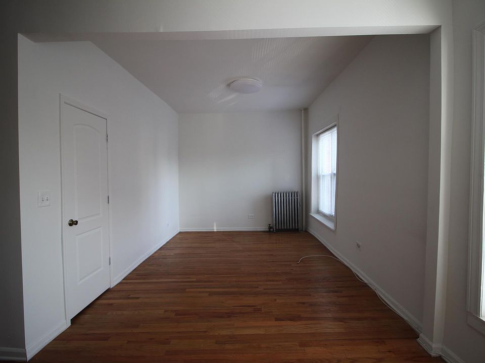 1st image of 2303 N Milwaukee Ave #16