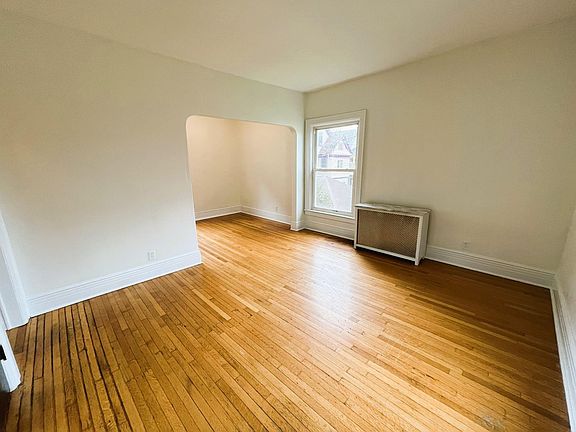 3rd image of 537 W Ferry St APT 4