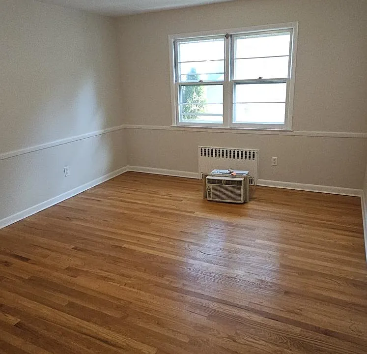741 Gramatan Ave #2