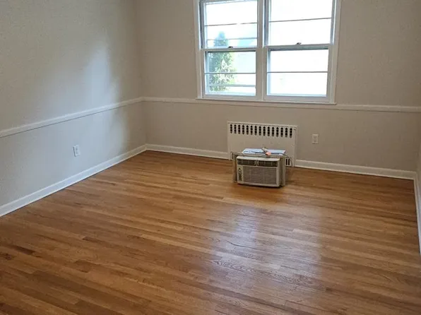 741 Gramatan Ave Floor 2, Mount Vernon, NY 10552