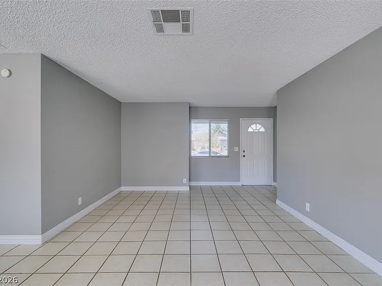 4732 Chantilly Ave — Photo 11