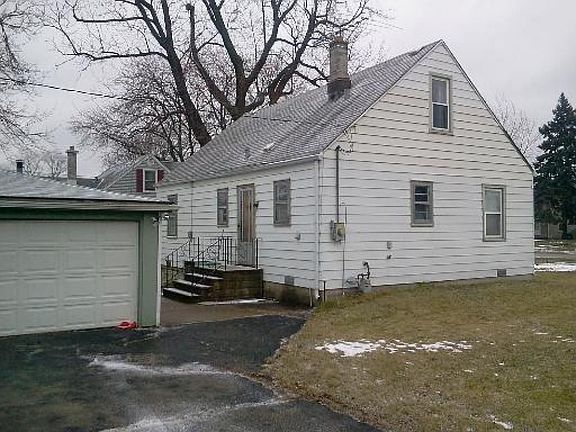 3rd image of 232 Village Dr