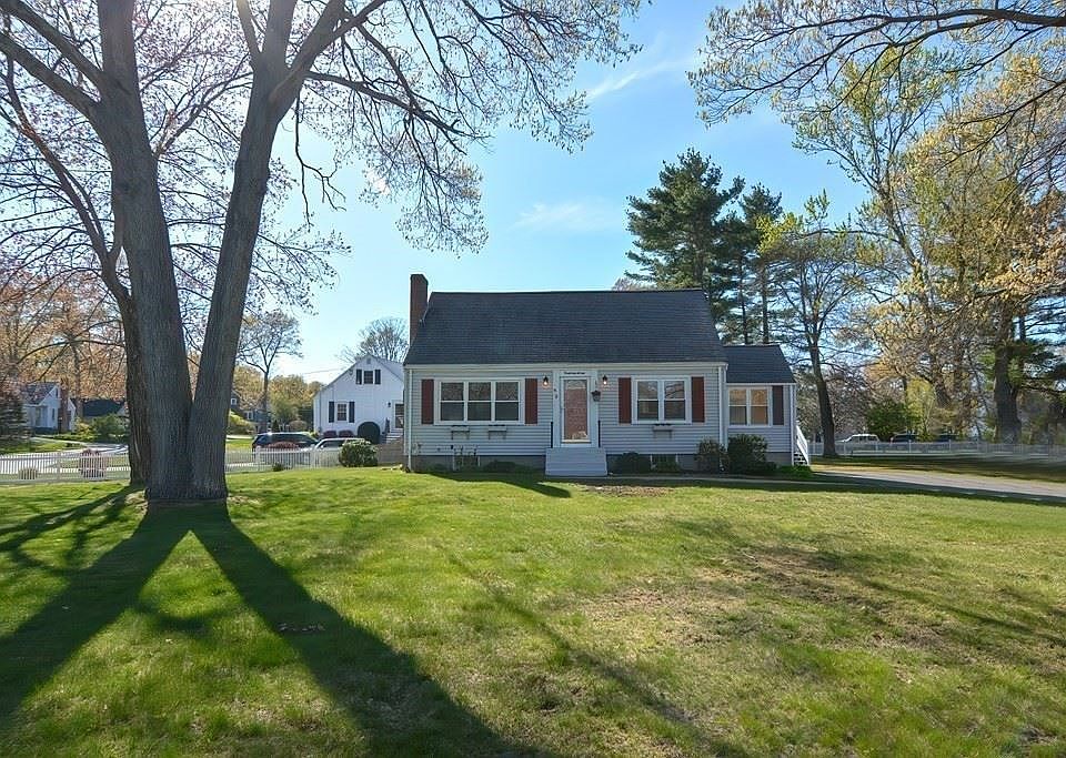 1st image of 9 Eastman Ave