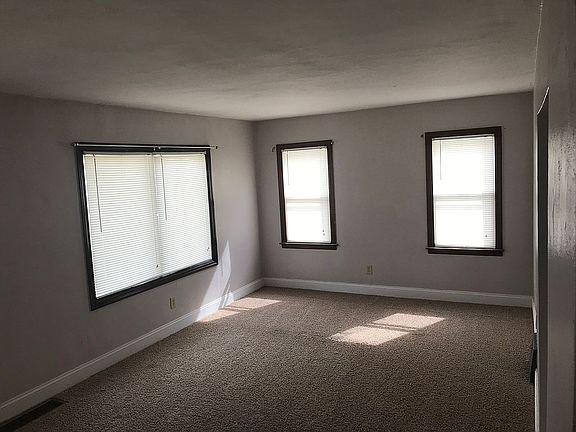 3rd image of 264 Brandtson Ave