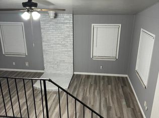 329 Lancashire Rd, Saint Louis, MO 63137