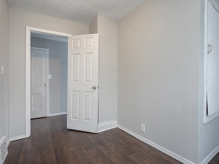 3409 W 86th St — Photo 15