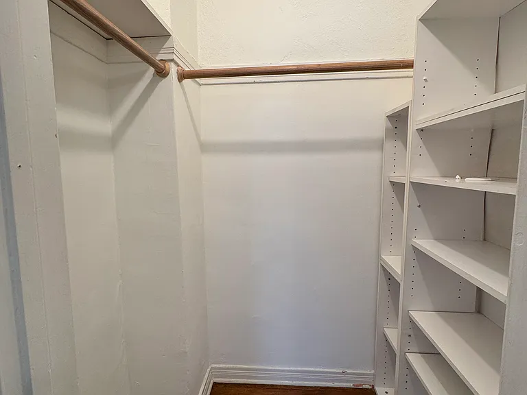 7929 Waring Ave #7929 — Photo 12
