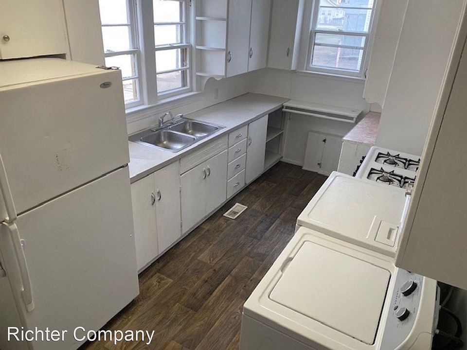 1st image of 89 S Main NE #1