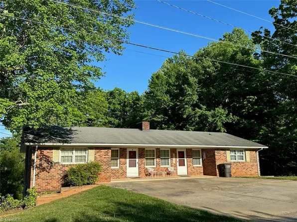 1815 Brook Dr, Asheboro, NC 27205