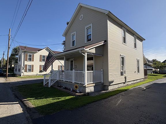 4th image of 142 Nesbit St