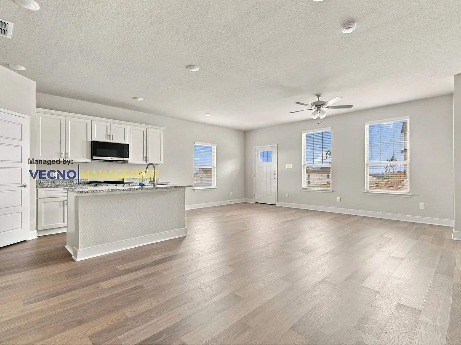 7240 Magnolia Vlg — Photo 3