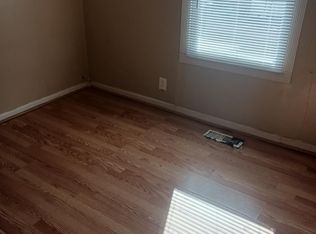 101 W Maple Ave, Sterling, VA 20164