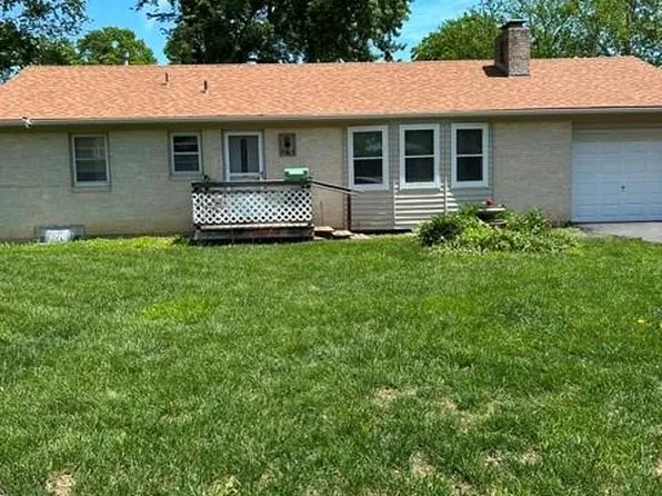 8915 Park St, Lenexa, KS 66215