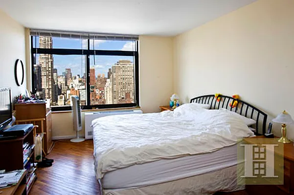 Rented by Halstead Real Estate | media 2