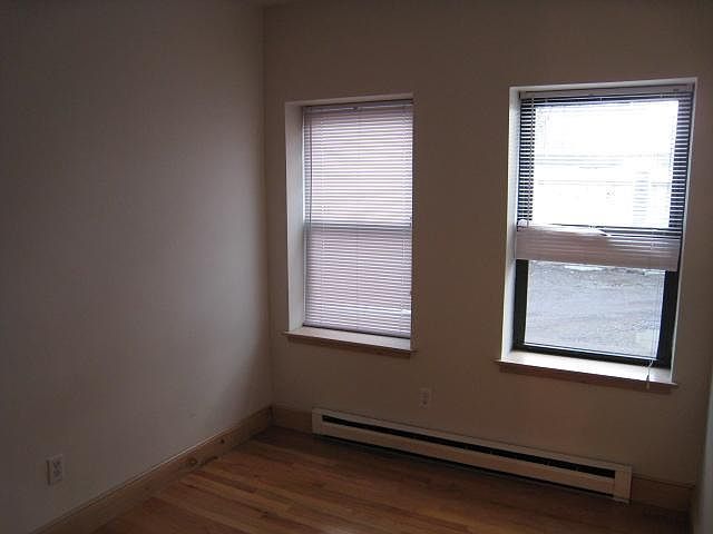 2nd image of 31 Ivaloo St