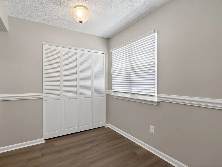 3528 Dublin Ct — Photo 11