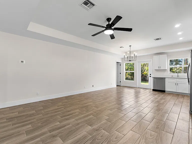 3003 SE Fairmont St — Photo 8