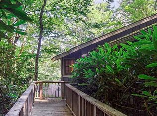 26 Ridge Lake Cir, Highlands, NC 28741