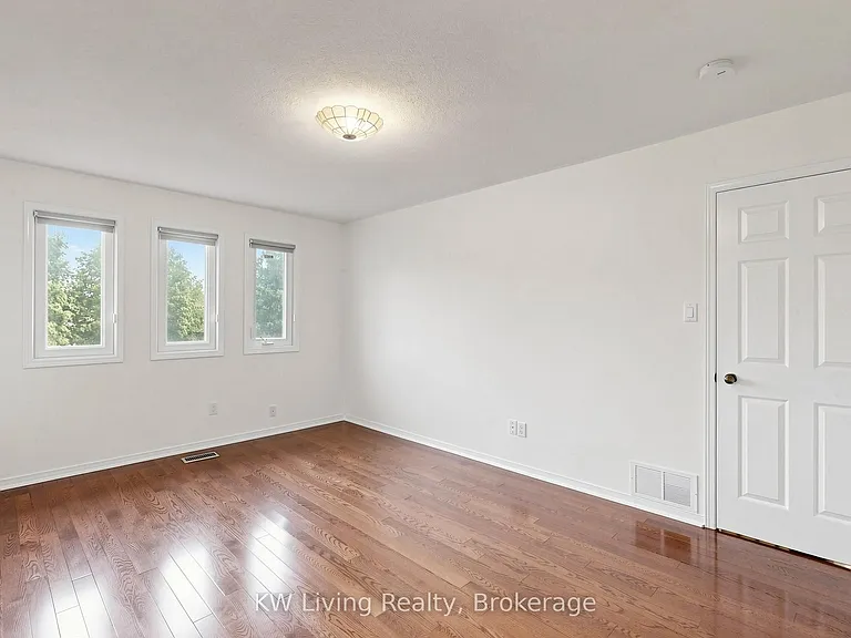 33 Southgate Cres — Photo 29
