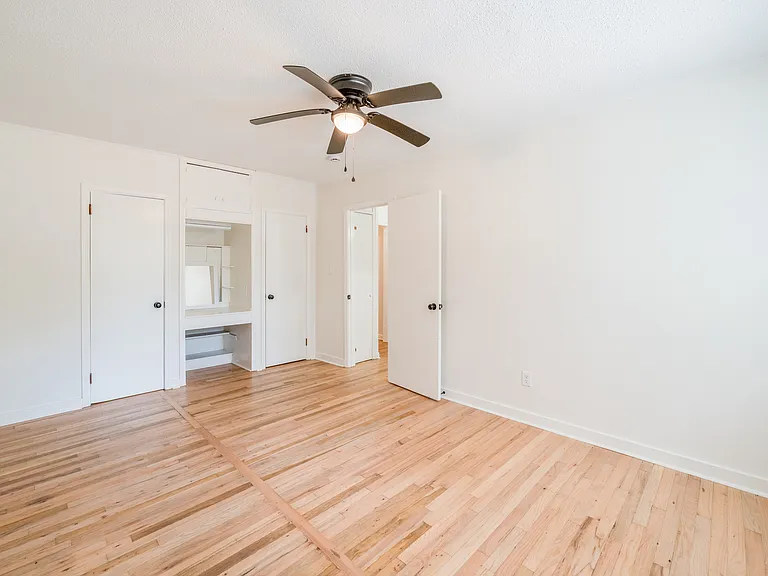 706 E Pinetree Blvd — Photo 41