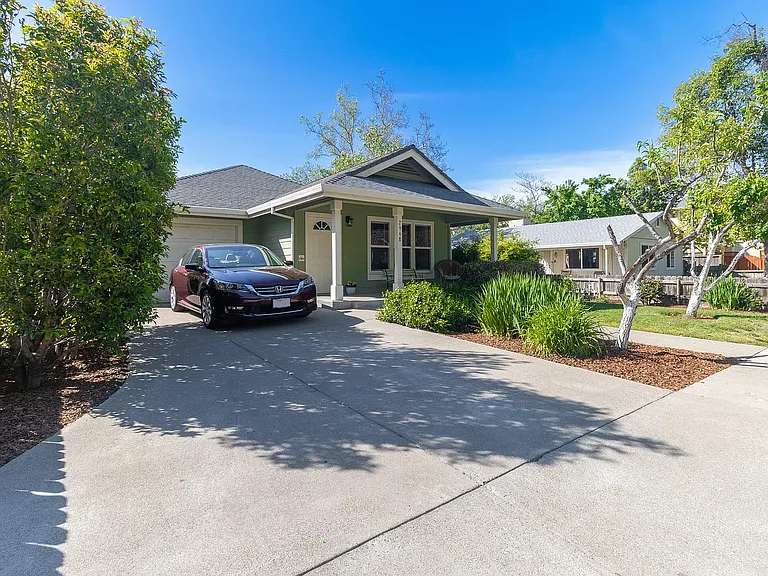 2948 Leland Ave — Photo 11