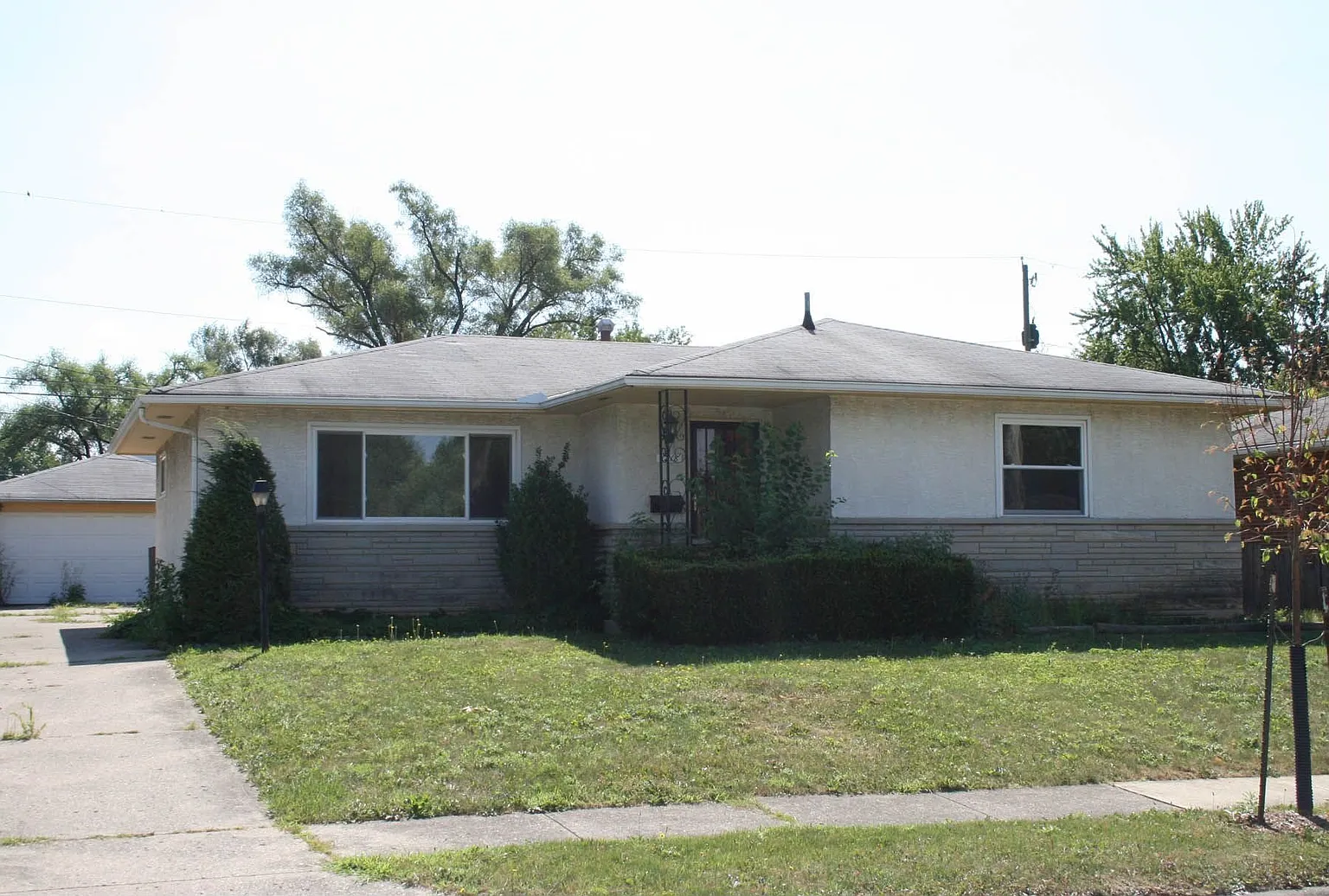 1218 Dutton Pl photo 1