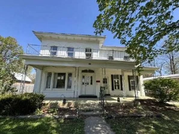 120 5th Ave E, Cresco, IA 52136